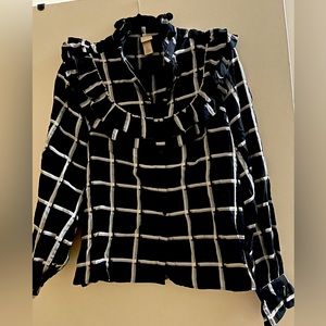 Tshirt hm size 4 houndstooth print